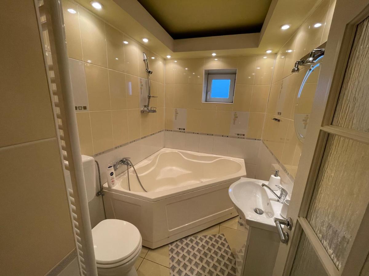 Lovely 3 Bedrooms Apartament 拉迪亚 外观 照片